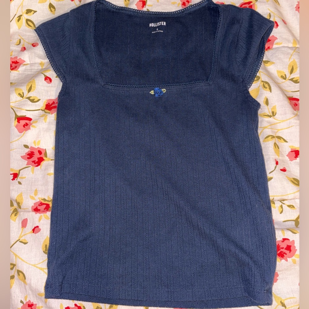 hollister square neck top